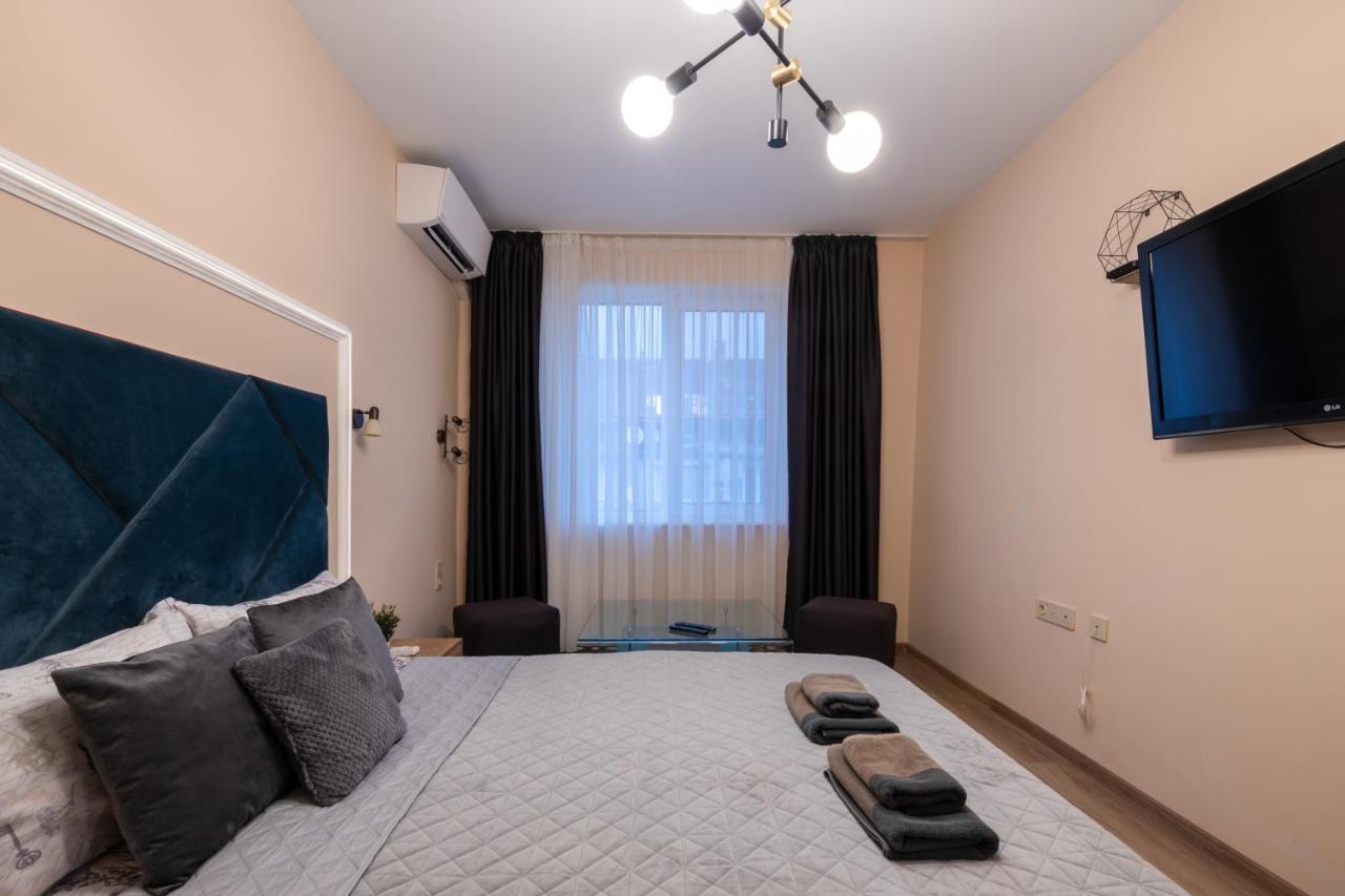 Ferienwohnung The Red Point Warna Exterior foto